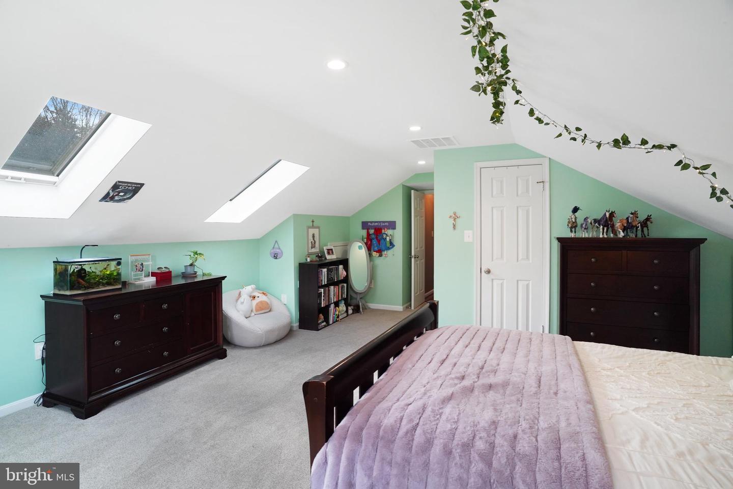 9009 DIGORY CT, BURKE, Virginia 22015, 5 Bedrooms Bedrooms, ,3 BathroomsBathrooms,Residential,For sale,9009 DIGORY CT,VAFX2273124 MLS # VAFX2273124