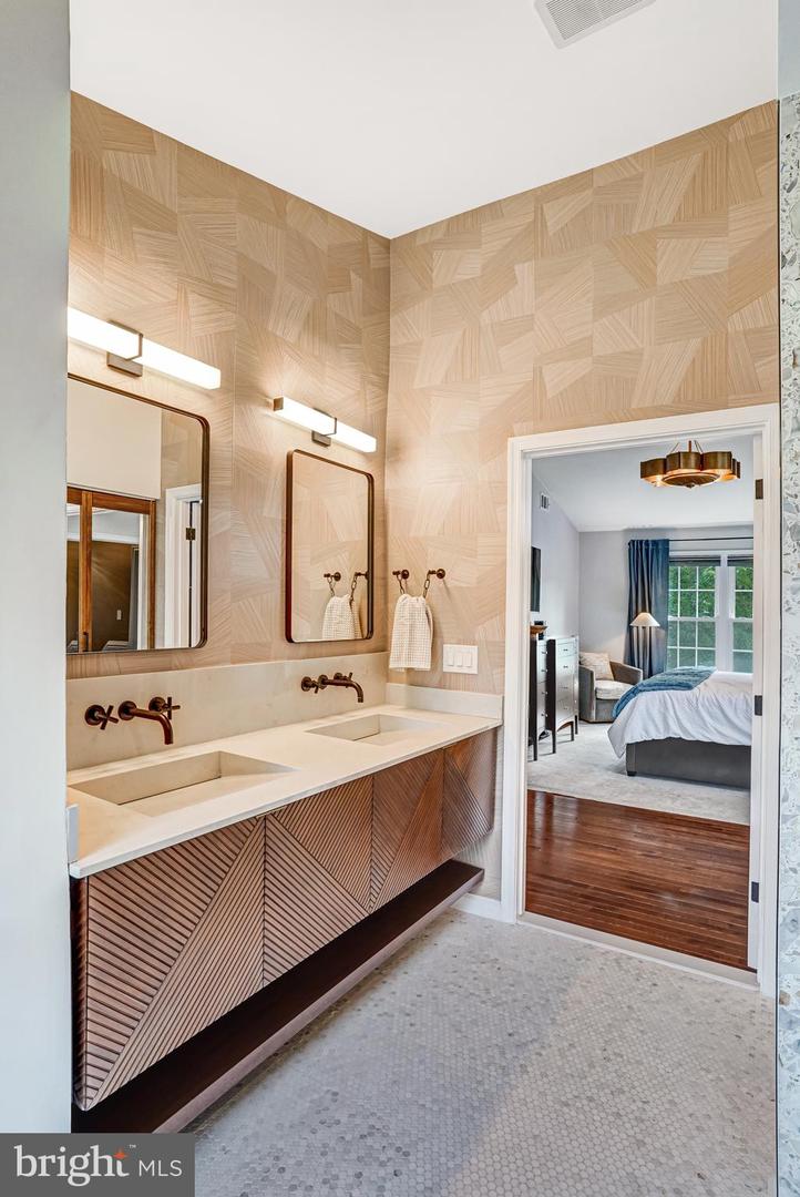 9009 DIGORY CT, BURKE, Virginia 22015, 5 Bedrooms Bedrooms, ,3 BathroomsBathrooms,Residential,For sale,9009 DIGORY CT,VAFX2273124 MLS # VAFX2273124