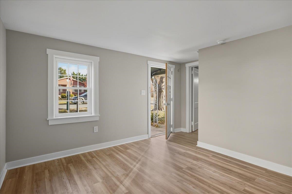 410 BRUCE ST, BRIDGEWATER, Virginia 22812, 3 Bedrooms Bedrooms, ,1 BathroomBathrooms,Residential,410 BRUCE ST,670989 MLS # 670989