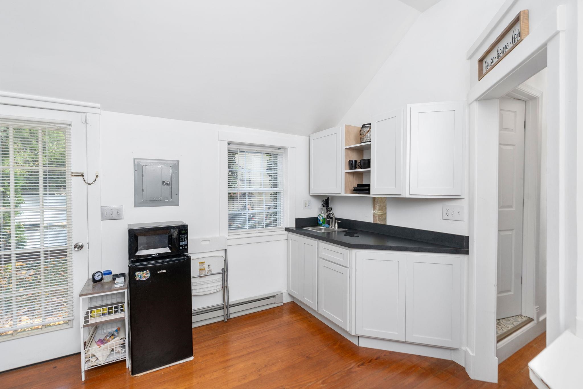 300 HIGHLAND AVE, STAUNTON, Virginia 24401, 2 Bedrooms Bedrooms, ,2 BathroomsBathrooms,Residential,300 HIGHLAND AVE,670992 MLS # 670992