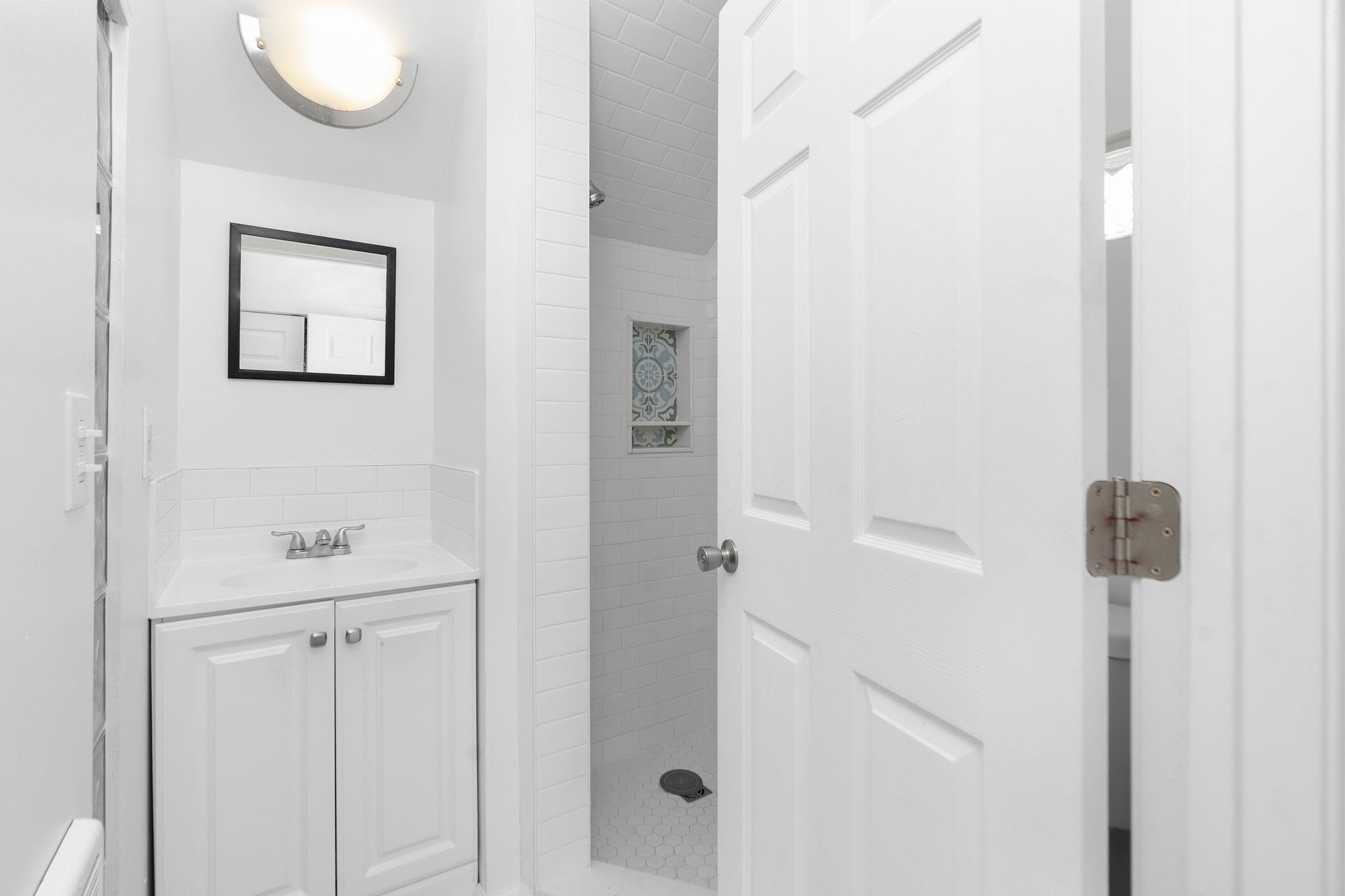 300 HIGHLAND AVE, STAUNTON, Virginia 24401, 2 Bedrooms Bedrooms, ,2 BathroomsBathrooms,Residential,300 HIGHLAND AVE,670992 MLS # 670992