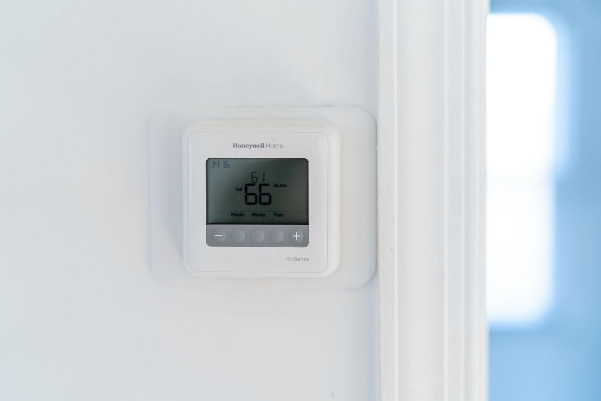 300 HIGHLAND AVE, STAUNTON, Virginia 24401, 2 Bedrooms Bedrooms, ,2 BathroomsBathrooms,Residential,300 HIGHLAND AVE,670992 MLS # 670992