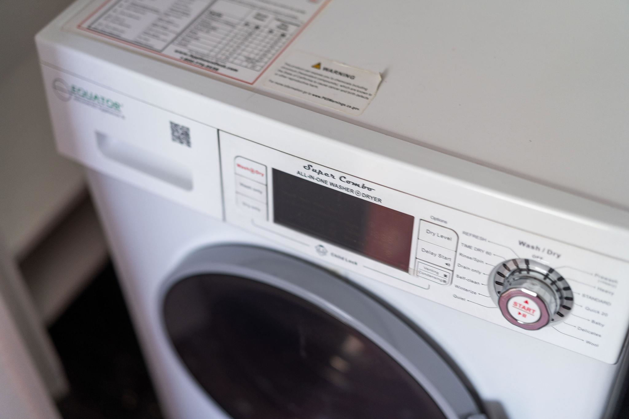 300 HIGHLAND AVE, STAUNTON, Virginia 24401, 2 Bedrooms Bedrooms, ,2 BathroomsBathrooms,Residential,300 HIGHLAND AVE,670992 MLS # 670992