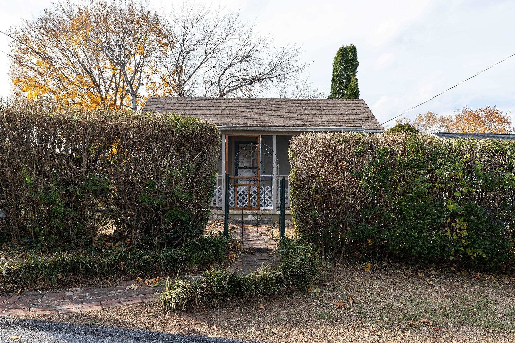 300 HIGHLAND AVE, STAUNTON, Virginia 24401, 2 Bedrooms Bedrooms, ,2 BathroomsBathrooms,Residential,300 HIGHLAND AVE,670992 MLS # 670992