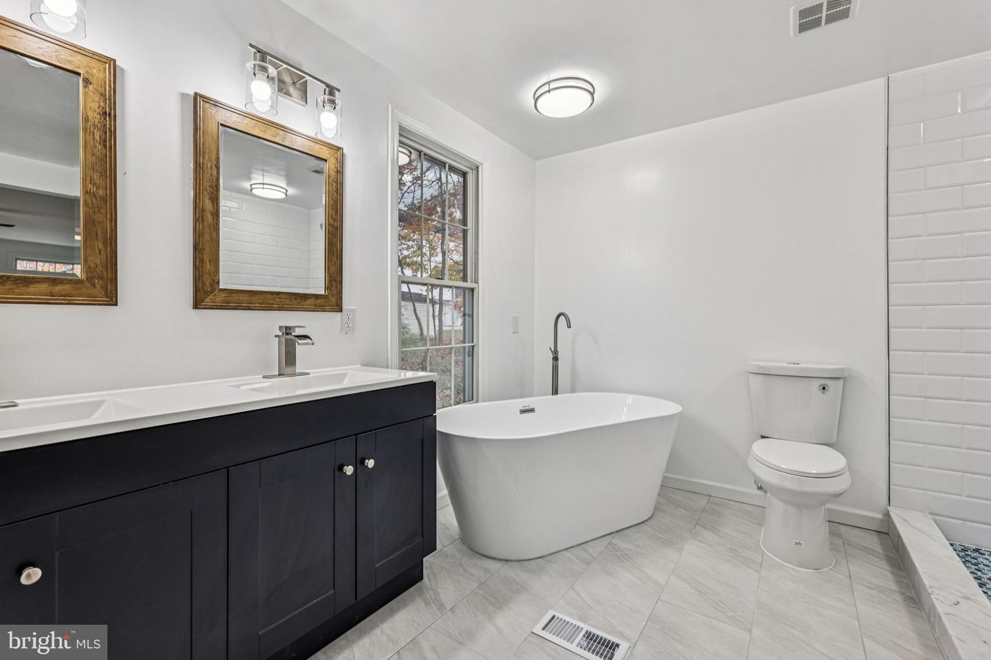 15331 EDGEHILL DR, DUMFRIES, Virginia 22025, 5 Bedrooms Bedrooms, ,3 BathroomsBathrooms,Residential,For sale,15331 EDGEHILL DR,VAPW2106502 MLS # VAPW2106502 15331 EDGEHILL DR, DUMFRIES, Virginia 22025, 5 Bedrooms Bedrooms, ,3 BathroomsBathrooms,Residential,For sale,15331 EDGEHILL DR,VAPW2106502 MLS # VAPW2106502