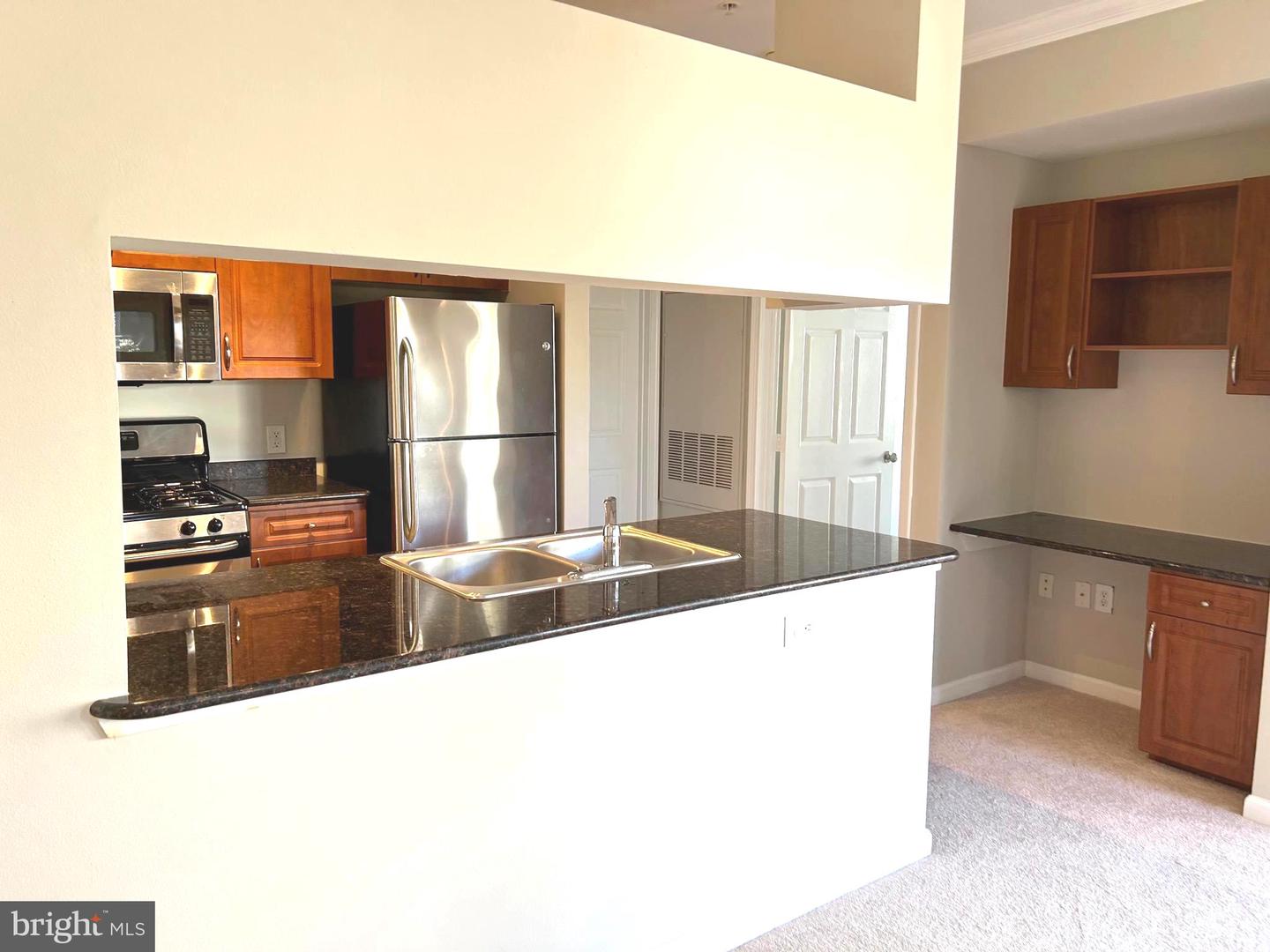 12933 CENTRE PARK CIR #305, HERNDON, Virginia 20171, 1 Bedroom Bedrooms, ,1 BathroomBathrooms,Residential,For sale,12933 CENTRE PARK CIR #305,VAFX2275902 MLS # VAFX2275902 12933 CENTRE PARK CIR #305, HERNDON, Virginia 20171, 1 Bedroom Bedrooms, ,1 BathroomBathrooms,Residential,For sale,12933 CENTRE PARK CIR #305,VAFX2275902 MLS # VAFX2275902