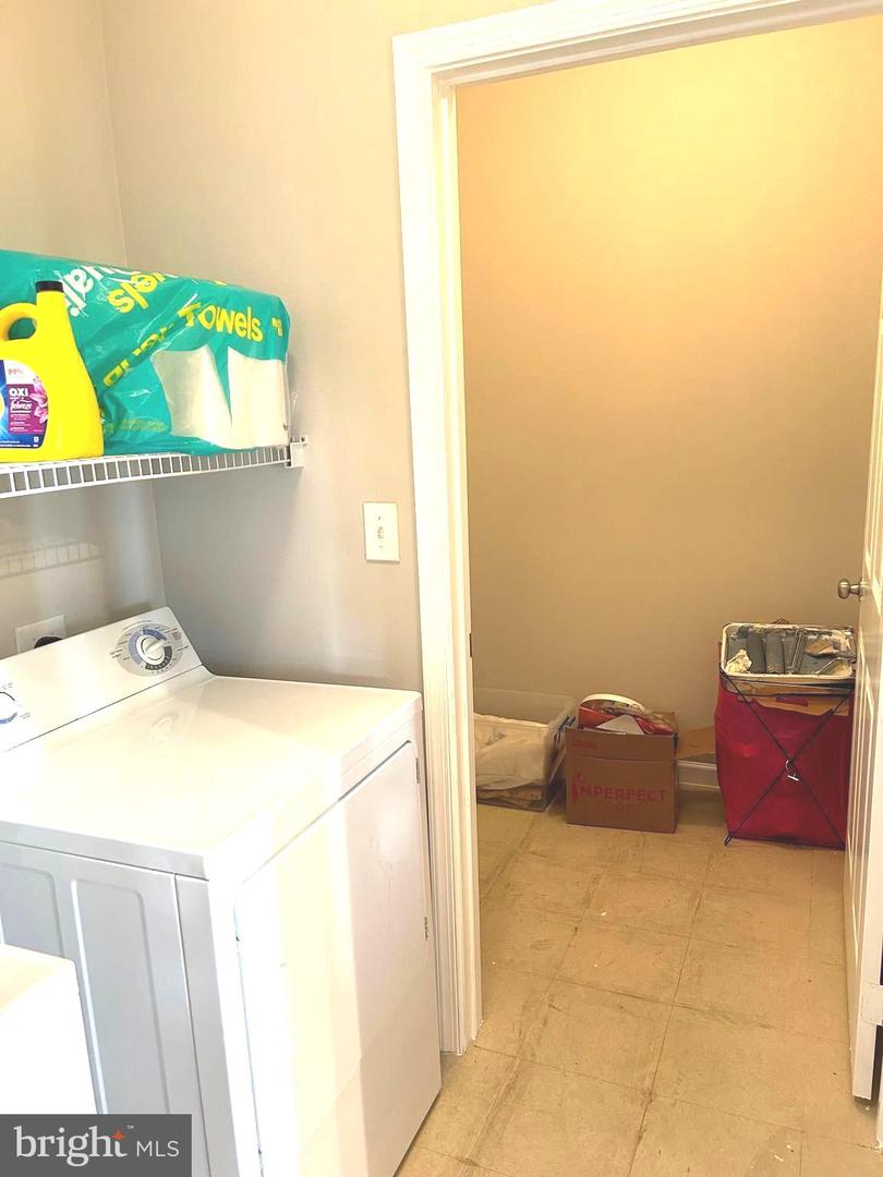 12933 CENTRE PARK CIR #305, HERNDON, Virginia 20171, 1 Bedroom Bedrooms, ,1 BathroomBathrooms,Residential,For sale,12933 CENTRE PARK CIR #305,VAFX2275902 MLS # VAFX2275902 12933 CENTRE PARK CIR #305, HERNDON, Virginia 20171, 1 Bedroom Bedrooms, ,1 BathroomBathrooms,Residential,For sale,12933 CENTRE PARK CIR #305,VAFX2275902 MLS # VAFX2275902