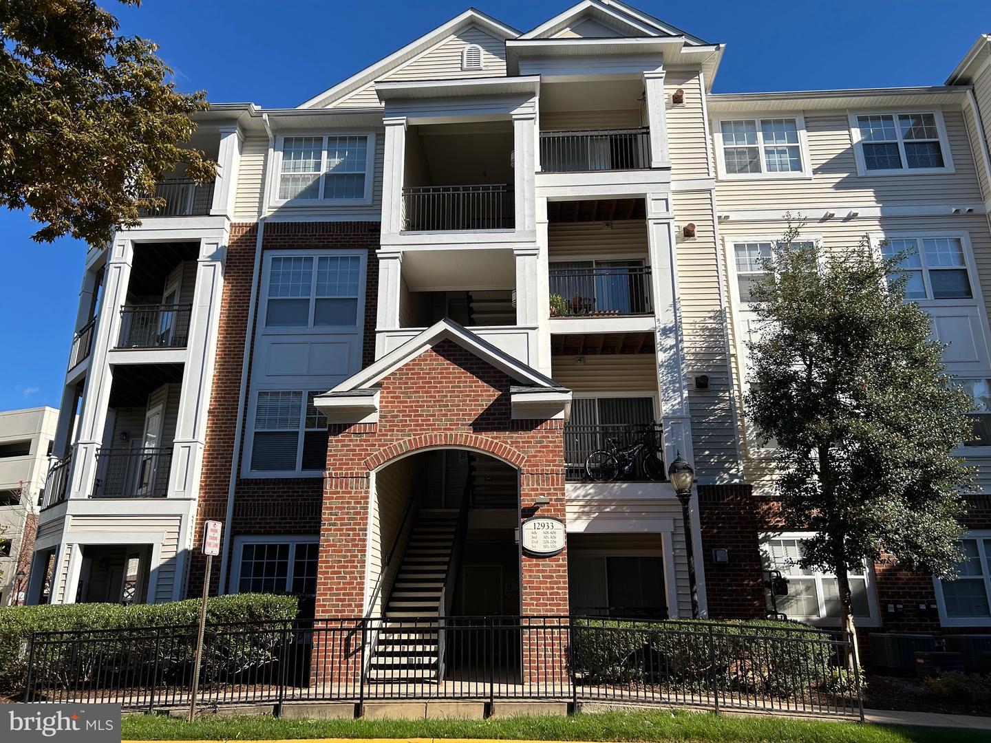 12933 CENTRE PARK CIR #305, HERNDON, Virginia 20171, 1 Bedroom Bedrooms, ,1 BathroomBathrooms,Residential,For sale,12933 CENTRE PARK CIR #305,VAFX2275902 MLS # VAFX2275902 12933 CENTRE PARK CIR #305, HERNDON, Virginia 20171, 1 Bedroom Bedrooms, ,1 BathroomBathrooms,Residential,For sale,12933 CENTRE PARK CIR #305,VAFX2275902 MLS # VAFX2275902