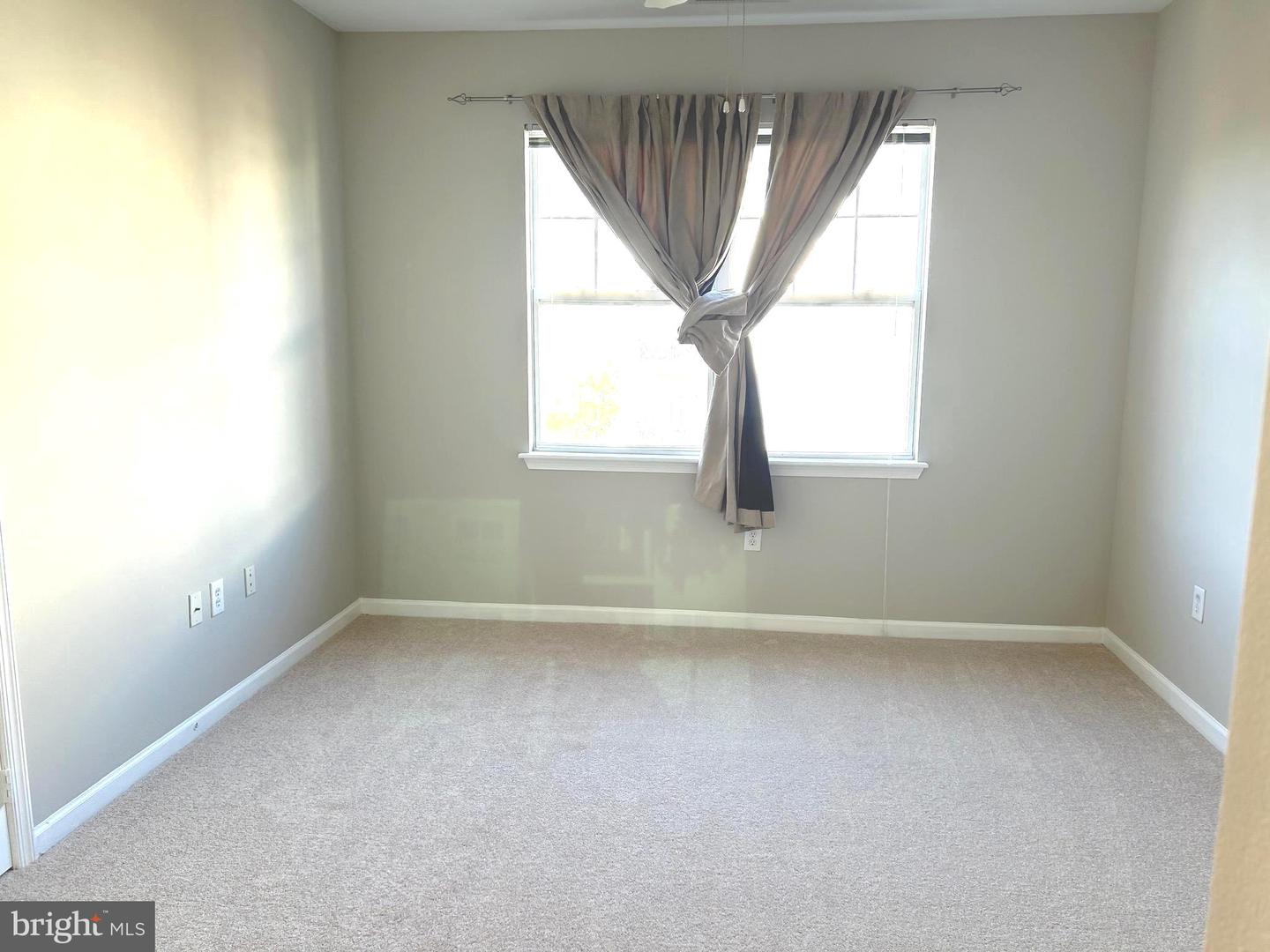 12933 CENTRE PARK CIR #305, HERNDON, Virginia 20171, 1 Bedroom Bedrooms, ,1 BathroomBathrooms,Residential,For sale,12933 CENTRE PARK CIR #305,VAFX2275902 MLS # VAFX2275902 12933 CENTRE PARK CIR #305, HERNDON, Virginia 20171, 1 Bedroom Bedrooms, ,1 BathroomBathrooms,Residential,For sale,12933 CENTRE PARK CIR #305,VAFX2275902 MLS # VAFX2275902