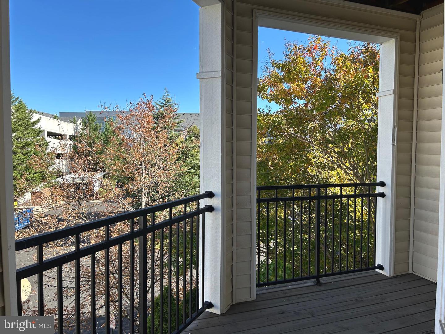 12933 CENTRE PARK CIR #305, HERNDON, Virginia 20171, 1 Bedroom Bedrooms, ,1 BathroomBathrooms,Residential,For sale,12933 CENTRE PARK CIR #305,VAFX2275902 MLS # VAFX2275902 12933 CENTRE PARK CIR #305, HERNDON, Virginia 20171, 1 Bedroom Bedrooms, ,1 BathroomBathrooms,Residential,For sale,12933 CENTRE PARK CIR #305,VAFX2275902 MLS # VAFX2275902