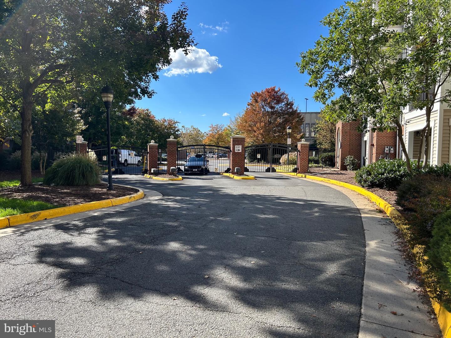 12933 CENTRE PARK CIR #305, HERNDON, Virginia 20171, 1 Bedroom Bedrooms, ,1 BathroomBathrooms,Residential,For sale,12933 CENTRE PARK CIR #305,VAFX2275902 MLS # VAFX2275902 12933 CENTRE PARK CIR #305, HERNDON, Virginia 20171, 1 Bedroom Bedrooms, ,1 BathroomBathrooms,Residential,For sale,12933 CENTRE PARK CIR #305,VAFX2275902 MLS # VAFX2275902