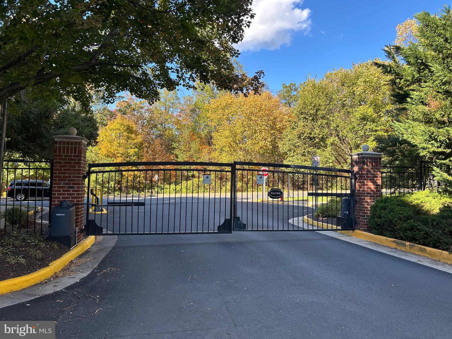 12933 CENTRE PARK CIR #305, HERNDON, Virginia 20171, 1 Bedroom Bedrooms, ,1 BathroomBathrooms,Residential,For sale,12933 CENTRE PARK CIR #305,VAFX2275902 MLS # VAFX2275902 12933 CENTRE PARK CIR #305, HERNDON, Virginia 20171, 1 Bedroom Bedrooms, ,1 BathroomBathrooms,Residential,For sale,12933 CENTRE PARK CIR #305,VAFX2275902 MLS # VAFX2275902