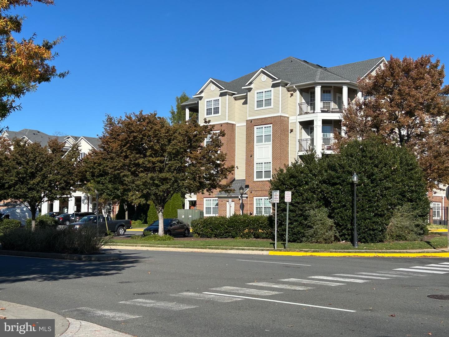 12933 CENTRE PARK CIR #305, HERNDON, Virginia 20171, 1 Bedroom Bedrooms, ,1 BathroomBathrooms,Residential,For sale,12933 CENTRE PARK CIR #305,VAFX2275902 MLS # VAFX2275902 12933 CENTRE PARK CIR #305, HERNDON, Virginia 20171, 1 Bedroom Bedrooms, ,1 BathroomBathrooms,Residential,For sale,12933 CENTRE PARK CIR #305,VAFX2275902 MLS # VAFX2275902