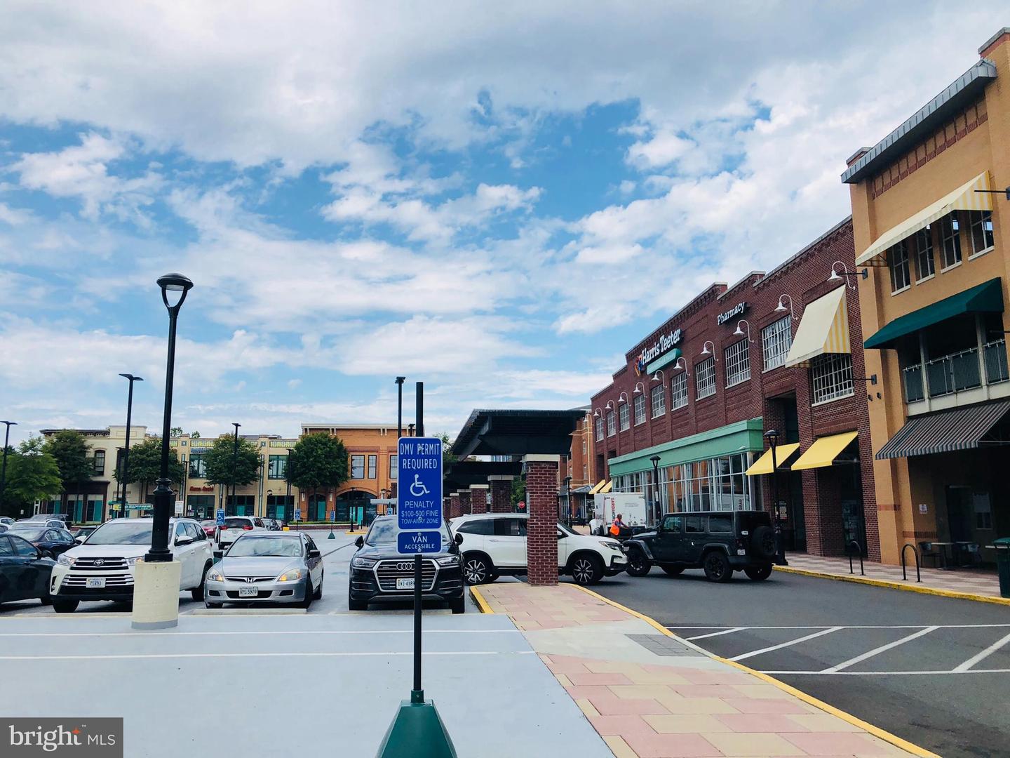 12933 CENTRE PARK CIR #305, HERNDON, Virginia 20171, 1 Bedroom Bedrooms, ,1 BathroomBathrooms,Residential,For sale,12933 CENTRE PARK CIR #305,VAFX2275902 MLS # VAFX2275902 12933 CENTRE PARK CIR #305, HERNDON, Virginia 20171, 1 Bedroom Bedrooms, ,1 BathroomBathrooms,Residential,For sale,12933 CENTRE PARK CIR #305,VAFX2275902 MLS # VAFX2275902