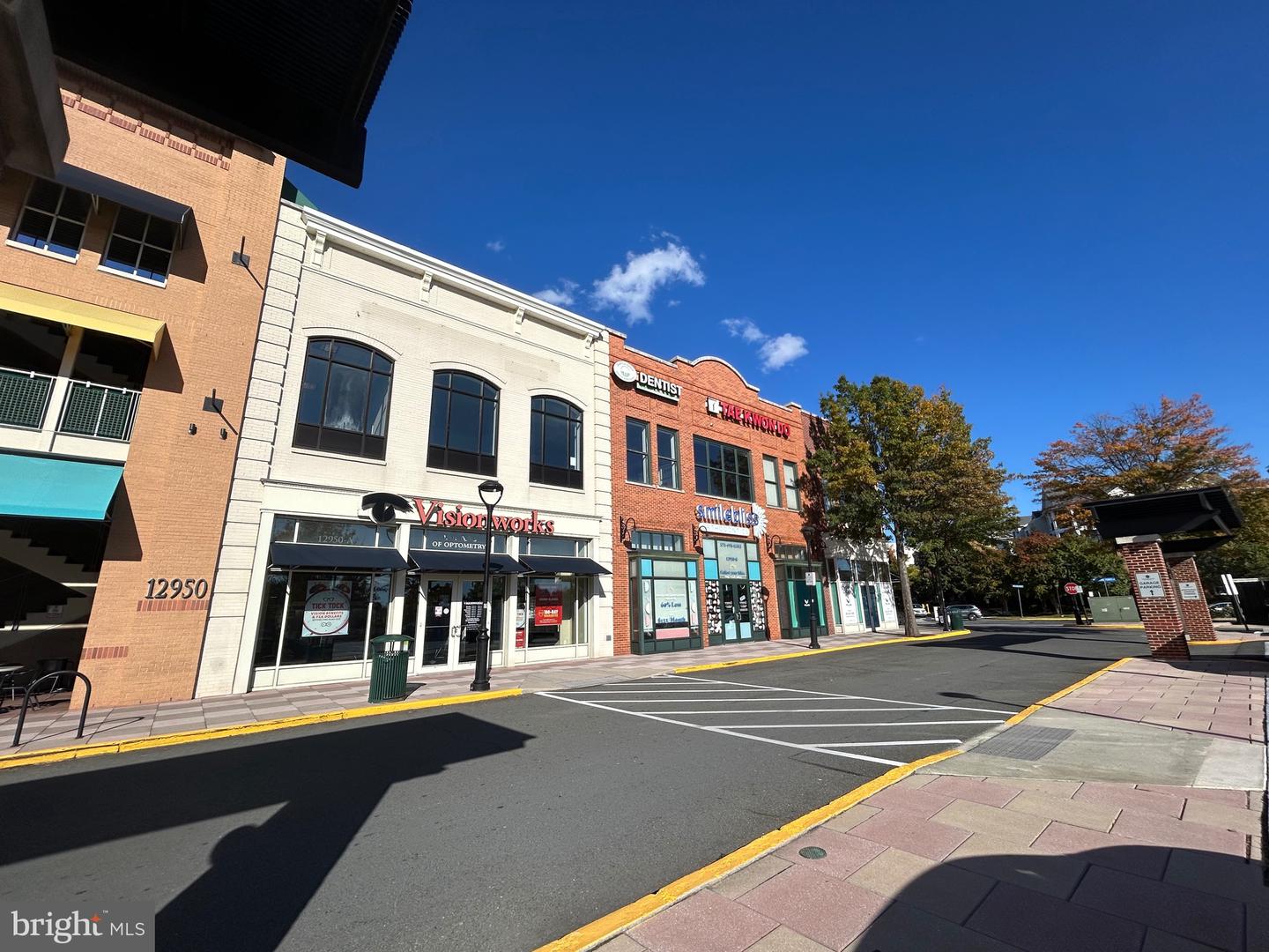 12933 CENTRE PARK CIR #305, HERNDON, Virginia 20171, 1 Bedroom Bedrooms, ,1 BathroomBathrooms,Residential,For sale,12933 CENTRE PARK CIR #305,VAFX2275902 MLS # VAFX2275902 12933 CENTRE PARK CIR #305, HERNDON, Virginia 20171, 1 Bedroom Bedrooms, ,1 BathroomBathrooms,Residential,For sale,12933 CENTRE PARK CIR #305,VAFX2275902 MLS # VAFX2275902