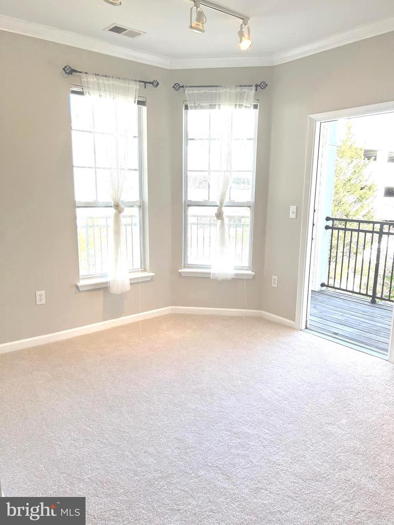 12933 CENTRE PARK CIR #305, HERNDON, Virginia 20171, 1 Bedroom Bedrooms, ,1 BathroomBathrooms,Residential,For sale,12933 CENTRE PARK CIR #305,VAFX2275902 MLS # VAFX2275902 12933 CENTRE PARK CIR #305, HERNDON, Virginia 20171, 1 Bedroom Bedrooms, ,1 BathroomBathrooms,Residential,For sale,12933 CENTRE PARK CIR #305,VAFX2275902 MLS # VAFX2275902