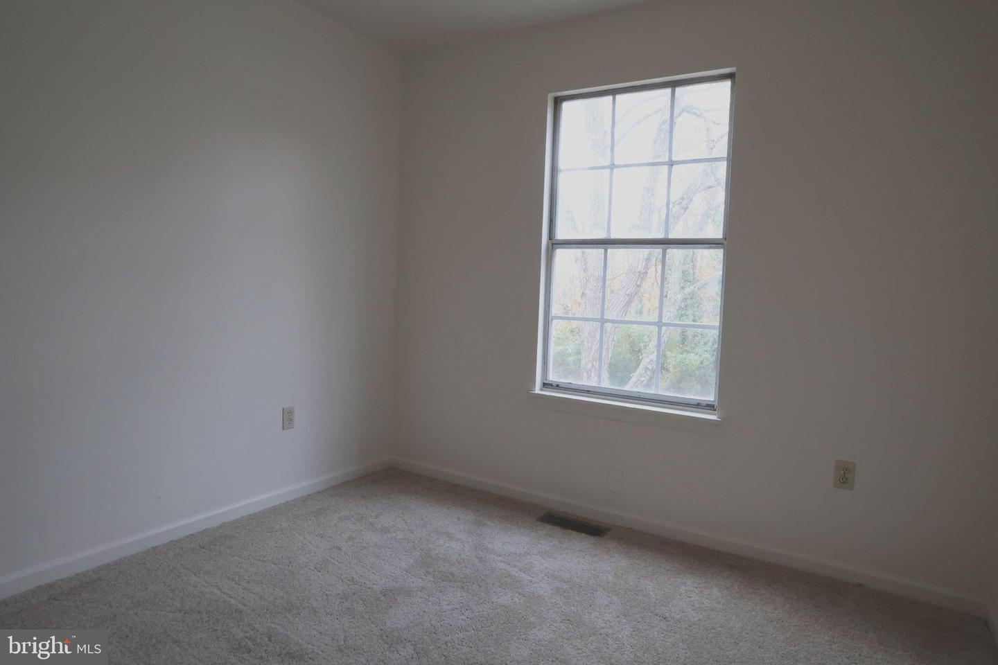 85 BREEZEWOOD DR, FREDERICKSBURG, Virginia 22407, 3 Bedrooms Bedrooms, ,2 BathroomsBathrooms,Residential,For sale,85 BREEZEWOOD DR,VASP2037228 MLS # VASP2037228