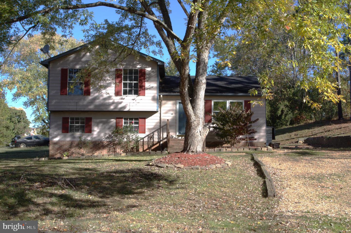 85 BREEZEWOOD DR, FREDERICKSBURG, Virginia 22407, 3 Bedrooms Bedrooms, ,2 BathroomsBathrooms,Residential,For sale,85 BREEZEWOOD DR,VASP2037228 MLS # VASP2037228