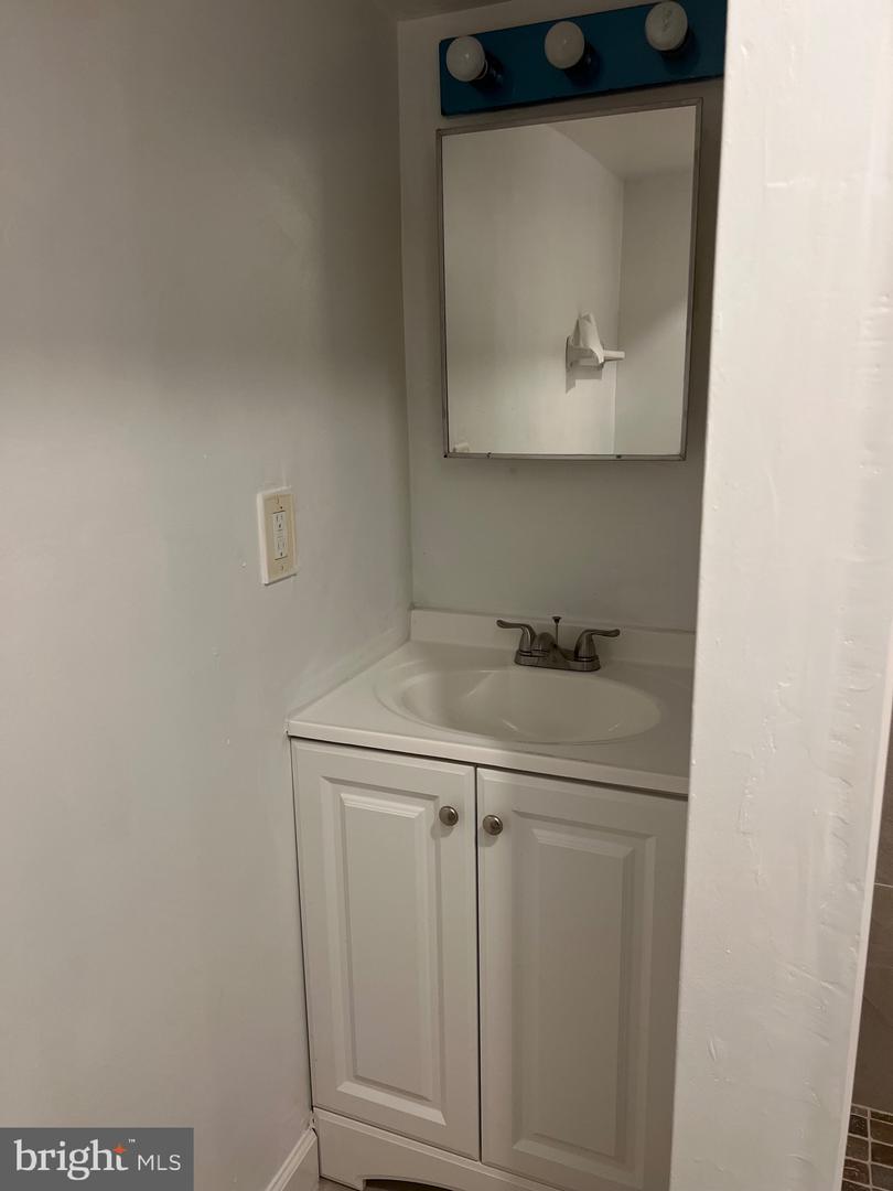 627 FORRESTER ST SE, WASHINGTON, District Of Columbia 20032, 5 Bedrooms Bedrooms, ,2 BathroomsBathrooms,Residential,For sale,627 FORRESTER ST SE,DCDC2229320 MLS # DCDC2229320