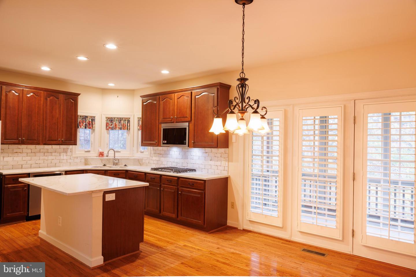 8623 JAMES CREEK DR, SPRINGFIELD, Virginia 22152, 5 Bedrooms Bedrooms, ,3 BathroomsBathrooms,Residential,For sale,8623 JAMES CREEK DR,VAFX2277582 MLS # VAFX2277582