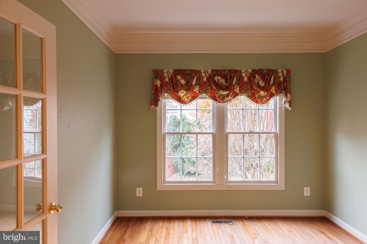 8623 JAMES CREEK DR, SPRINGFIELD, Virginia 22152, 5 Bedrooms Bedrooms, ,3 BathroomsBathrooms,Residential,For sale,8623 JAMES CREEK DR,VAFX2277582 MLS # VAFX2277582