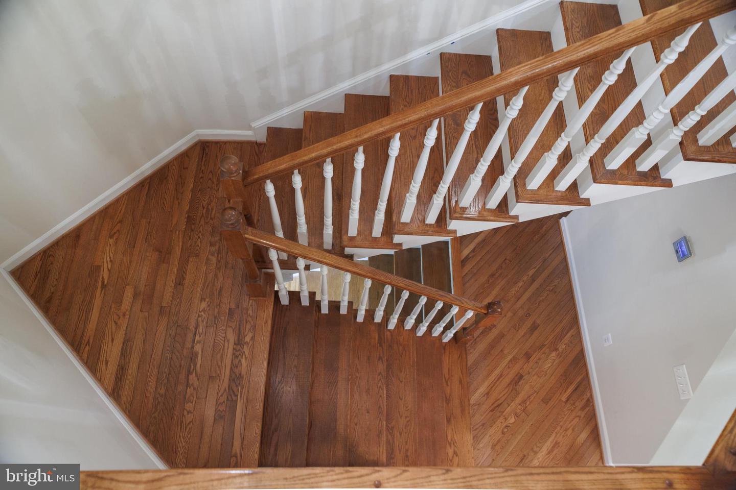 8623 JAMES CREEK DR, SPRINGFIELD, Virginia 22152, 5 Bedrooms Bedrooms, ,3 BathroomsBathrooms,Residential,For sale,8623 JAMES CREEK DR,VAFX2277582 MLS # VAFX2277582