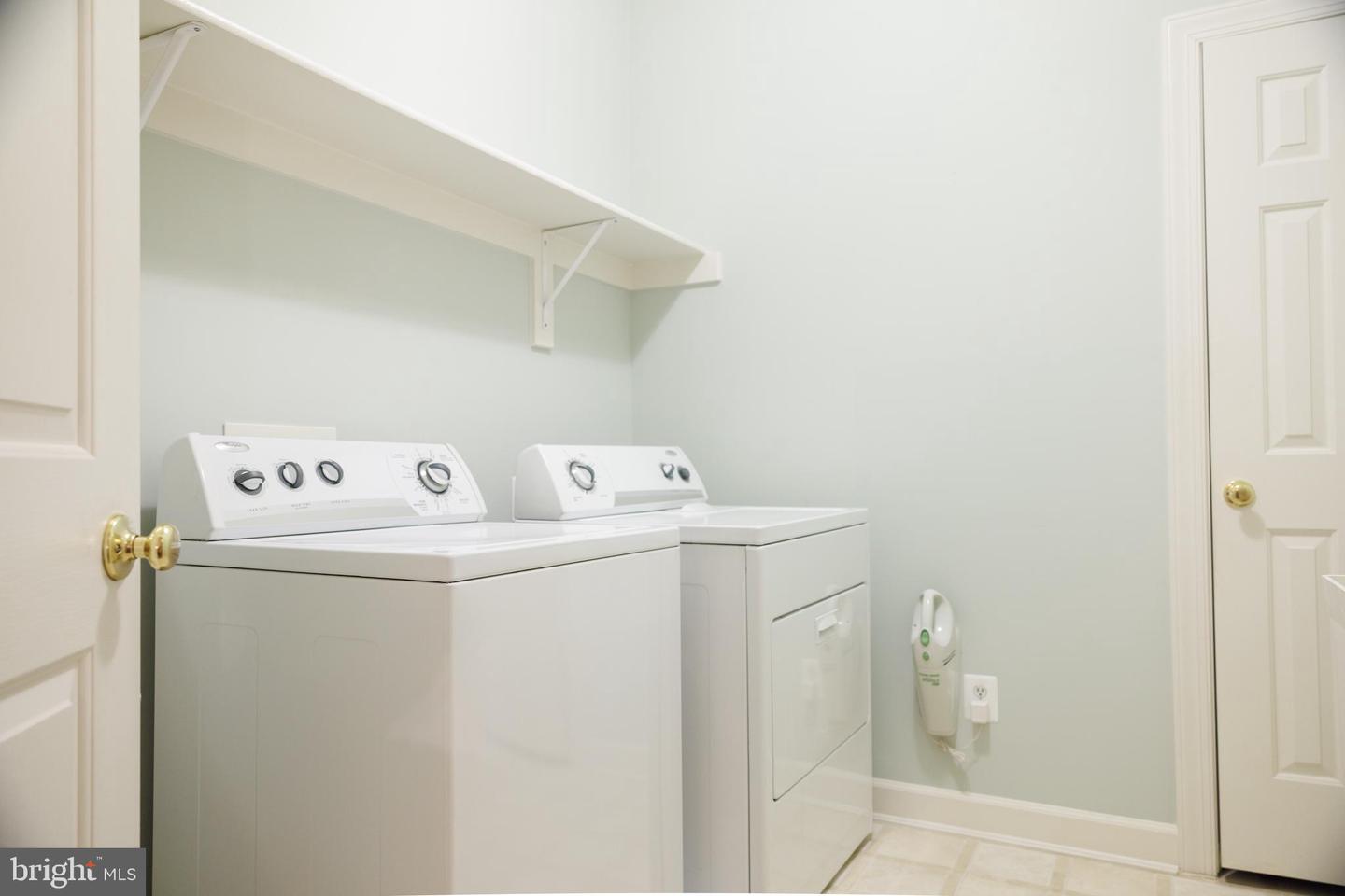 8623 JAMES CREEK DR, SPRINGFIELD, Virginia 22152, 5 Bedrooms Bedrooms, ,3 BathroomsBathrooms,Residential,For sale,8623 JAMES CREEK DR,VAFX2277582 MLS # VAFX2277582