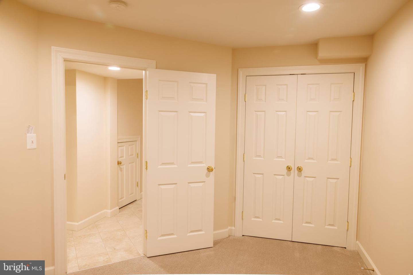 8623 JAMES CREEK DR, SPRINGFIELD, Virginia 22152, 5 Bedrooms Bedrooms, ,3 BathroomsBathrooms,Residential,For sale,8623 JAMES CREEK DR,VAFX2277582 MLS # VAFX2277582