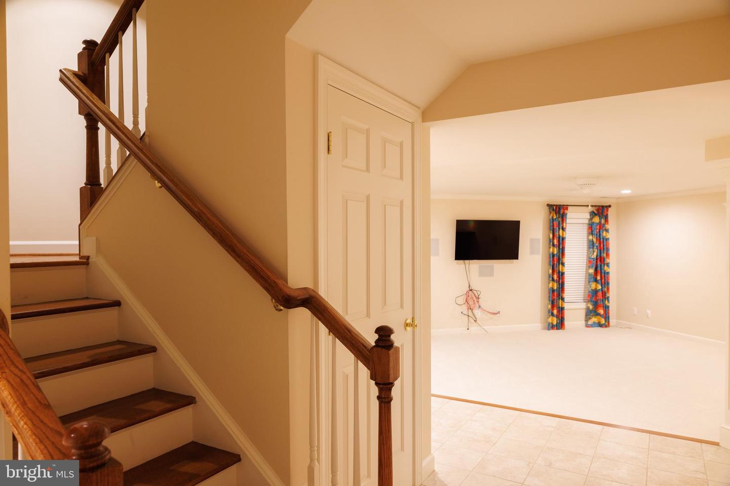 8623 JAMES CREEK DR, SPRINGFIELD, Virginia 22152, 5 Bedrooms Bedrooms, ,3 BathroomsBathrooms,Residential,For sale,8623 JAMES CREEK DR,VAFX2277582 MLS # VAFX2277582