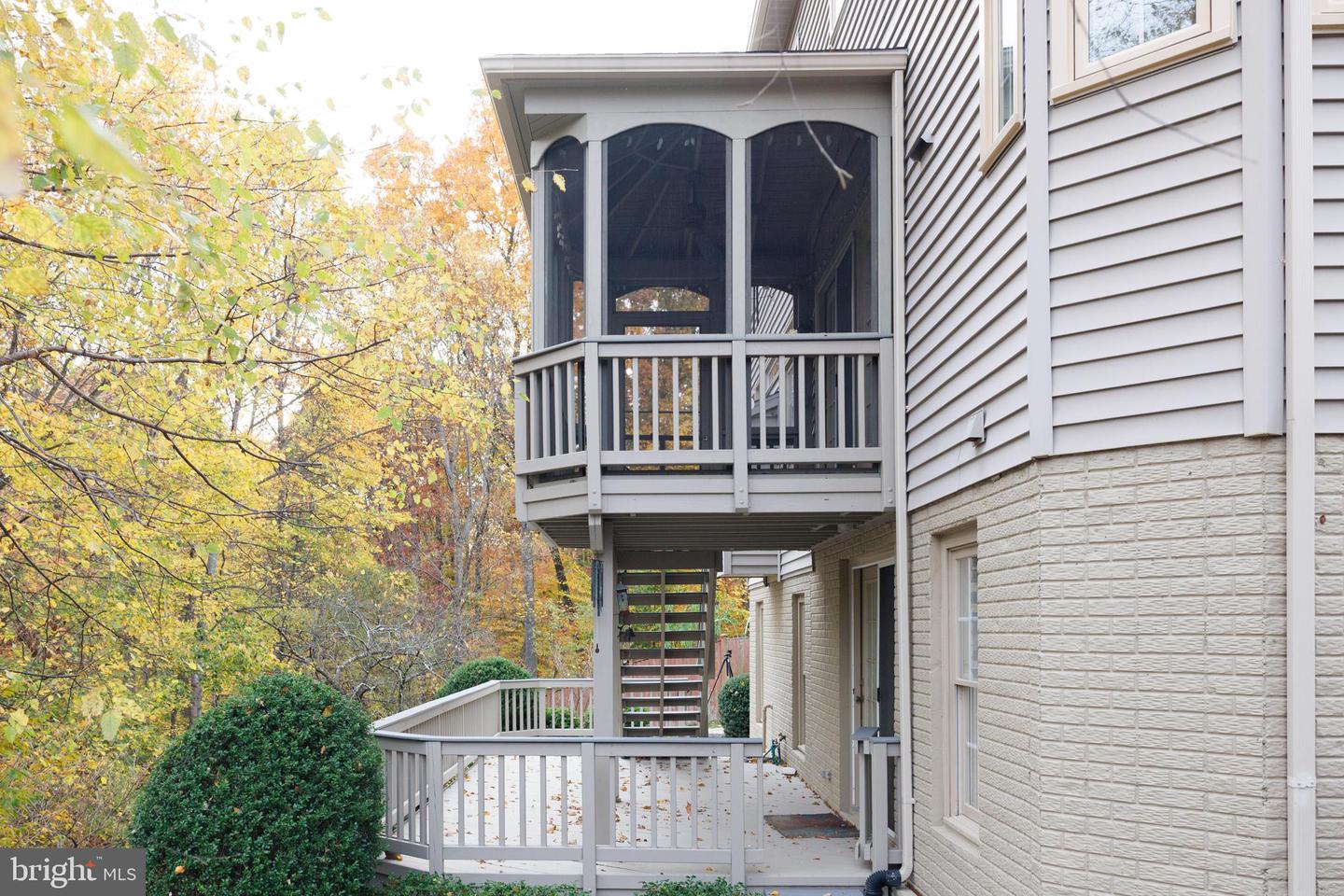 8623 JAMES CREEK DR, SPRINGFIELD, Virginia 22152, 5 Bedrooms Bedrooms, ,3 BathroomsBathrooms,Residential,For sale,8623 JAMES CREEK DR,VAFX2277582 MLS # VAFX2277582