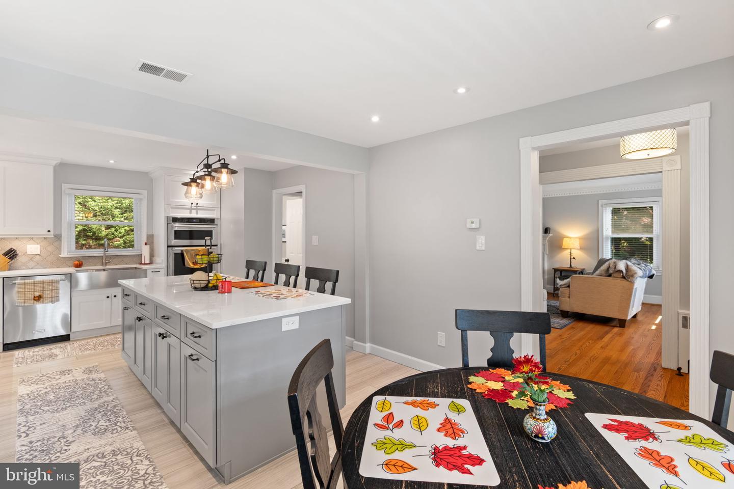 10714 DUDLEY CT, FAIRFAX, Virginia 22030, 4 Bedrooms Bedrooms, ,2 BathroomsBathrooms,Residential,For sale,10714 DUDLEY CT,VAFX2277946 MLS # VAFX2277946