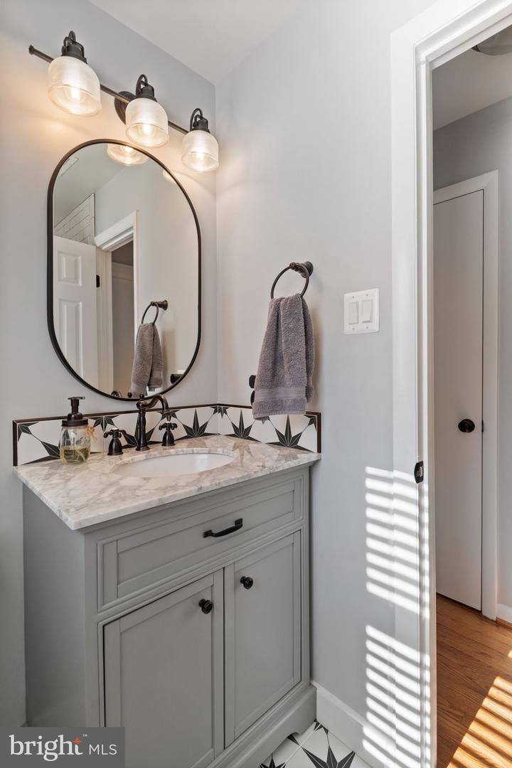 10714 DUDLEY CT, FAIRFAX, Virginia 22030, 4 Bedrooms Bedrooms, ,2 BathroomsBathrooms,Residential,For sale,10714 DUDLEY CT,VAFX2277946 MLS # VAFX2277946