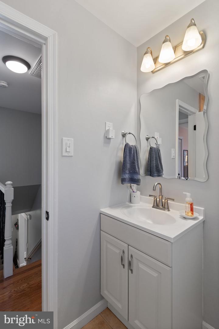 10714 DUDLEY CT, FAIRFAX, Virginia 22030, 4 Bedrooms Bedrooms, ,2 BathroomsBathrooms,Residential,For sale,10714 DUDLEY CT,VAFX2277946 MLS # VAFX2277946