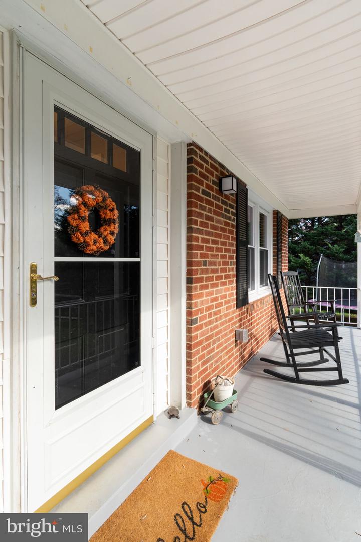 10714 DUDLEY CT, FAIRFAX, Virginia 22030, 4 Bedrooms Bedrooms, ,2 BathroomsBathrooms,Residential,For sale,10714 DUDLEY CT,VAFX2277946 MLS # VAFX2277946