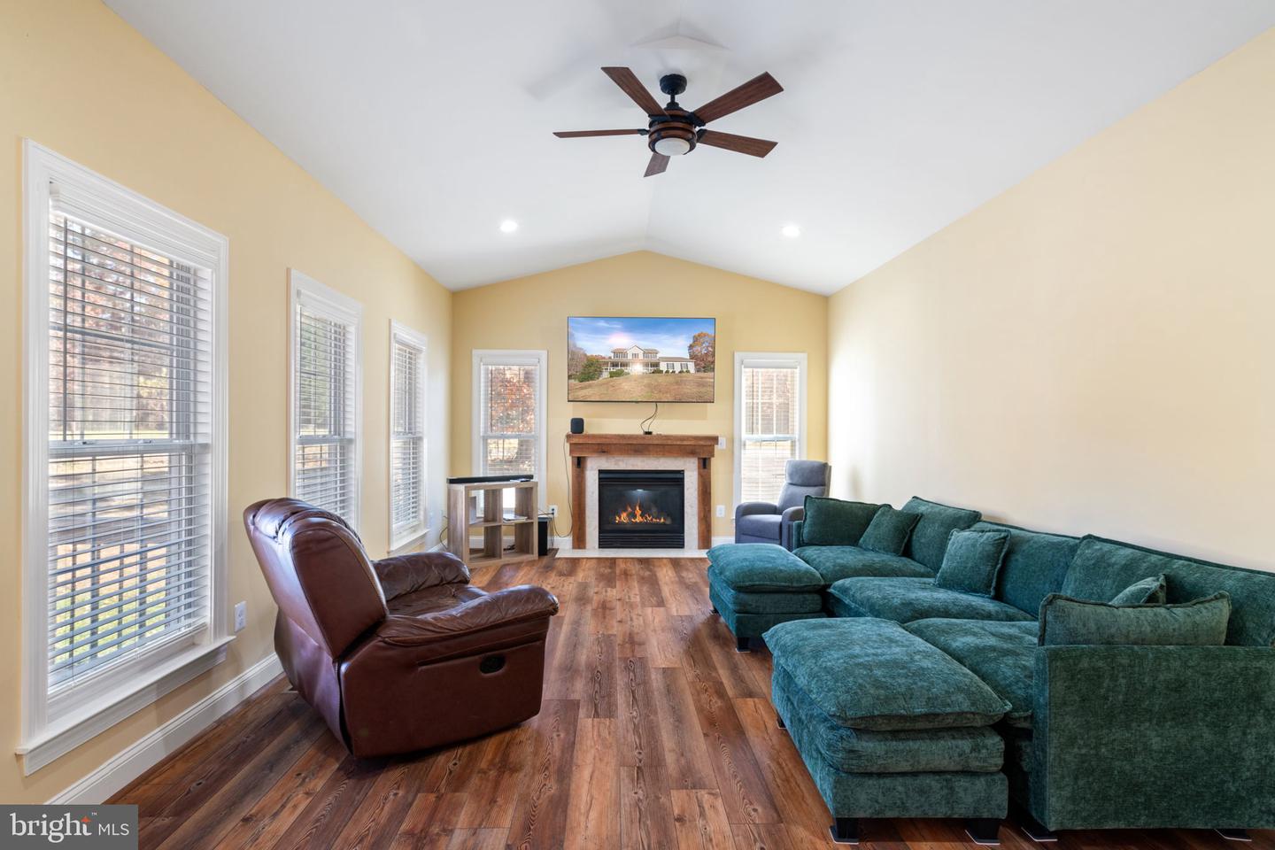 2182 TOWLES RD, MIDLAND, Virginia 22728, 5 Bedrooms Bedrooms, ,4 BathroomsBathrooms,Residential,For sale,2182 TOWLES RD,VAFQ2019608 MLS # VAFQ2019608