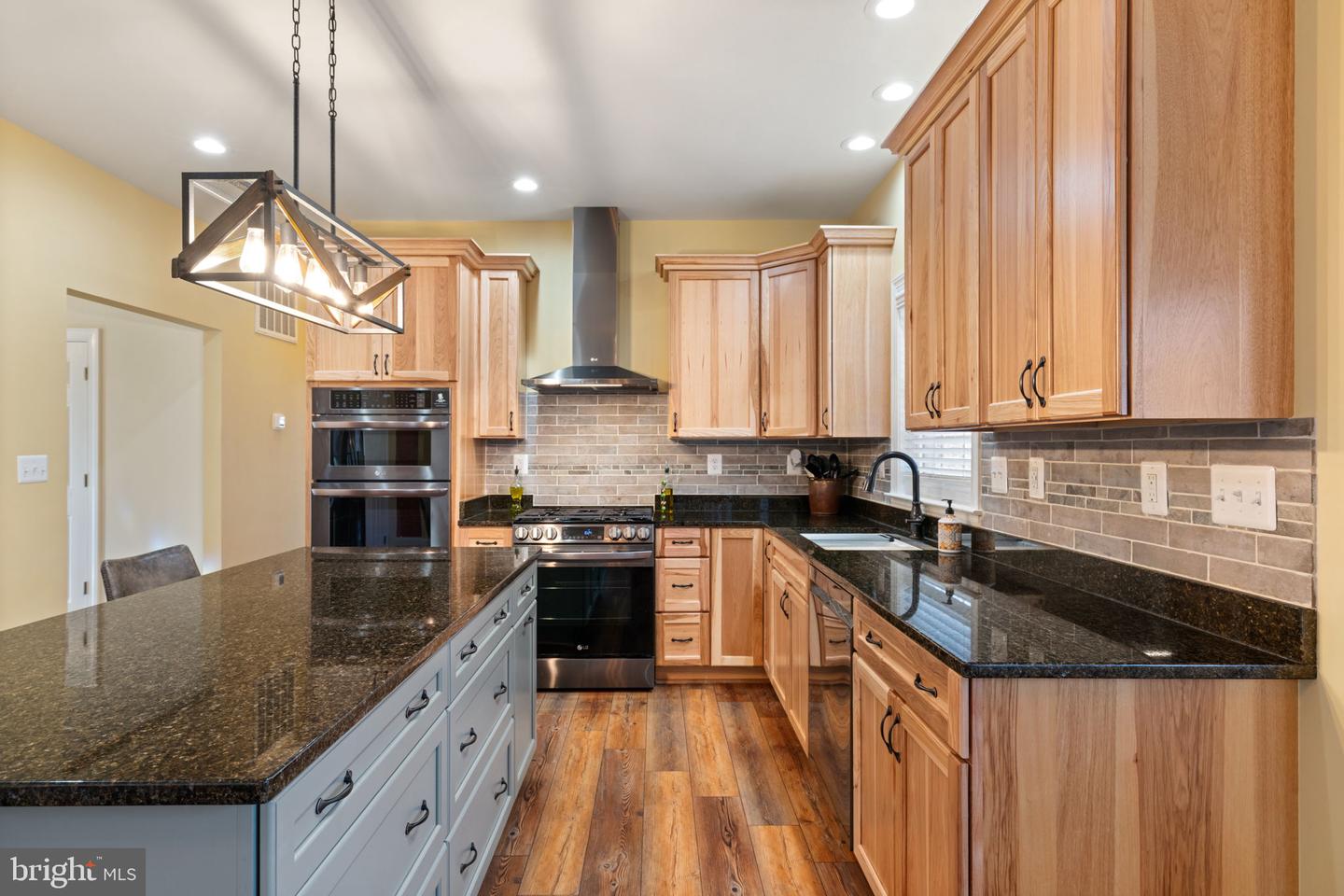 2182 TOWLES RD, MIDLAND, Virginia 22728, 5 Bedrooms Bedrooms, ,4 BathroomsBathrooms,Residential,For sale,2182 TOWLES RD,VAFQ2019608 MLS # VAFQ2019608