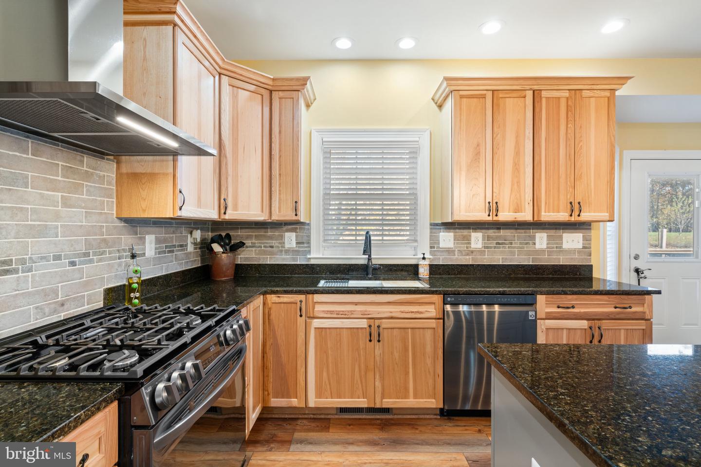 2182 TOWLES RD, MIDLAND, Virginia 22728, 5 Bedrooms Bedrooms, ,4 BathroomsBathrooms,Residential,For sale,2182 TOWLES RD,VAFQ2019608 MLS # VAFQ2019608