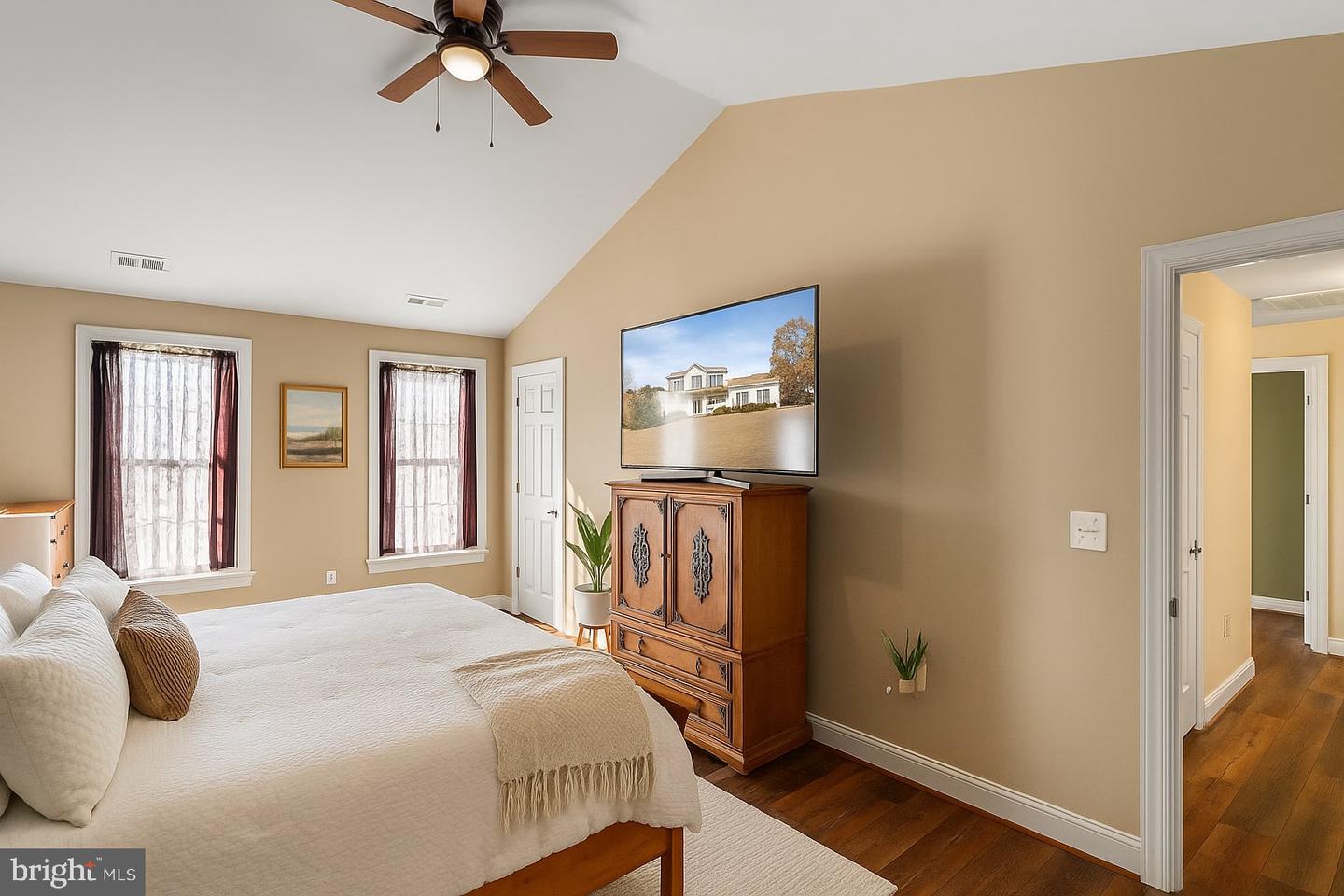 2182 TOWLES RD, MIDLAND, Virginia 22728, 5 Bedrooms Bedrooms, ,4 BathroomsBathrooms,Residential,For sale,2182 TOWLES RD,VAFQ2019608 MLS # VAFQ2019608