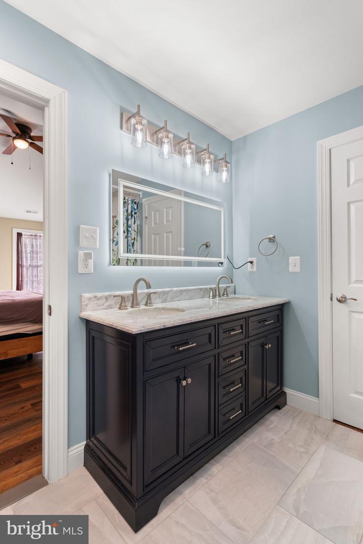 2182 TOWLES RD, MIDLAND, Virginia 22728, 5 Bedrooms Bedrooms, ,4 BathroomsBathrooms,Residential,For sale,2182 TOWLES RD,VAFQ2019608 MLS # VAFQ2019608