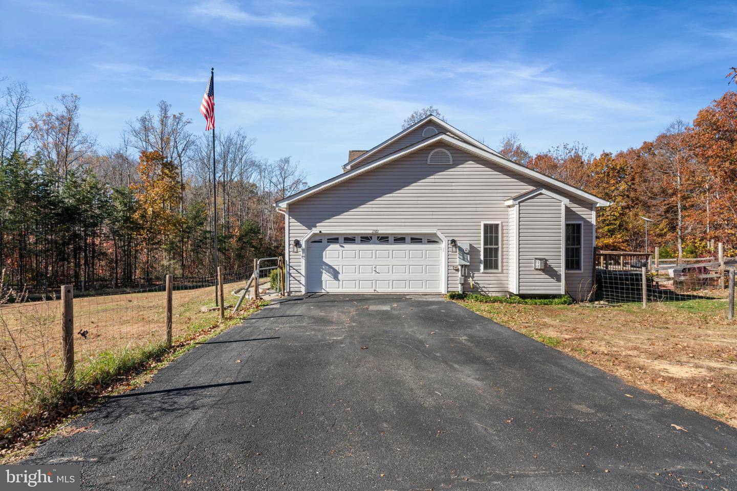 2182 TOWLES RD, MIDLAND, Virginia 22728, 5 Bedrooms Bedrooms, ,4 BathroomsBathrooms,Residential,For sale,2182 TOWLES RD,VAFQ2019608 MLS # VAFQ2019608