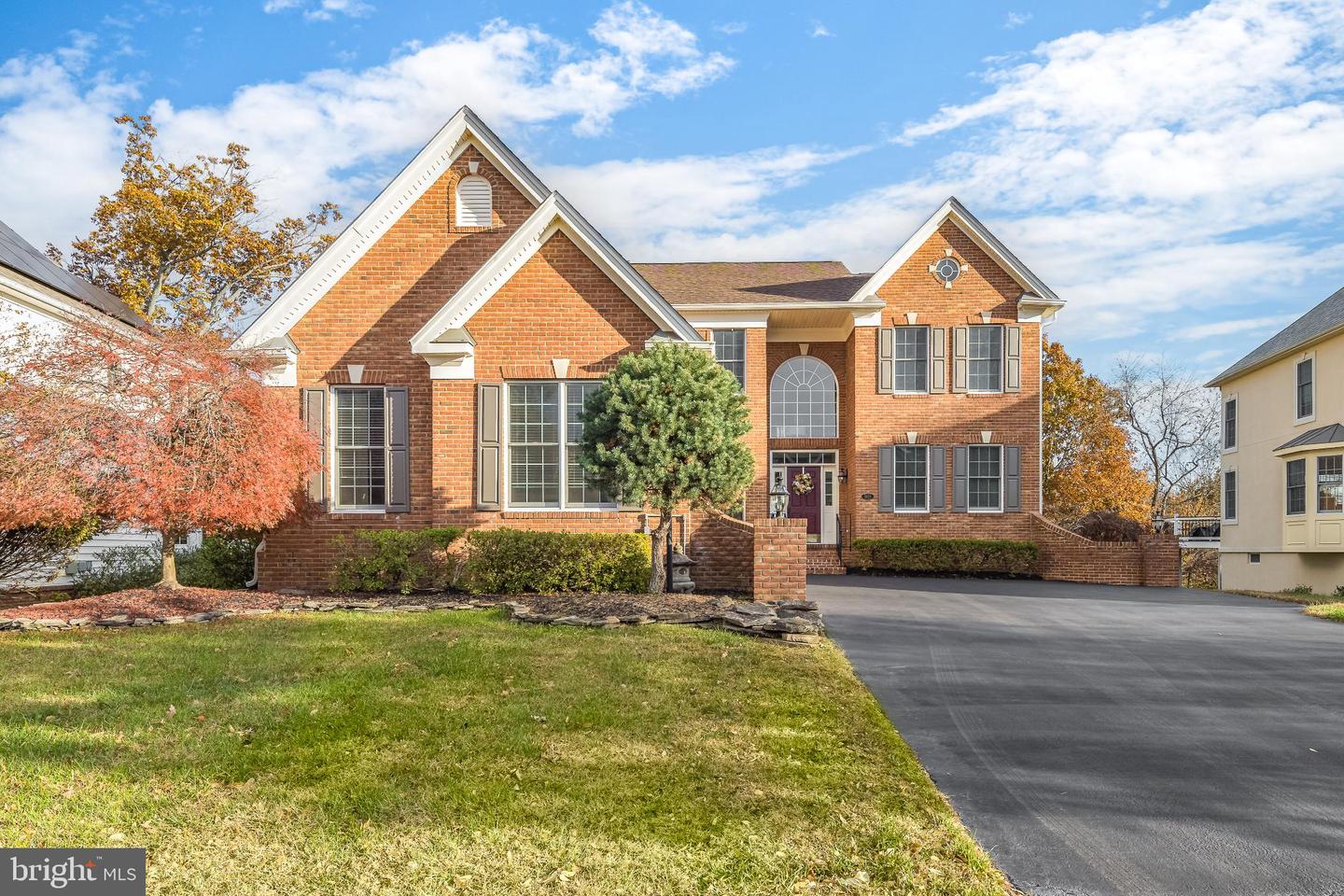 5923 INTERLACHEN CT, HAYMARKET, Virginia 20169, 4 Bedrooms Bedrooms, 8 Rooms Rooms,3 BathroomsBathrooms,Residential,For sale,5923 INTERLACHEN CT,VAPW2107532 MLS # VAPW2107532 5923 INTERLACHEN CT, HAYMARKET, Virginia 20169, 4 Bedrooms Bedrooms, 8 Rooms Rooms,3 BathroomsBathrooms,Residential,For sale,5923 INTERLACHEN CT,VAPW2107532 MLS # VAPW2107532