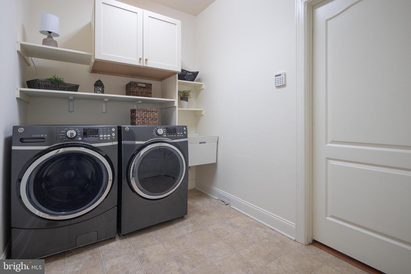 5923 INTERLACHEN CT, HAYMARKET, Virginia 20169, 4 Bedrooms Bedrooms, 8 Rooms Rooms,3 BathroomsBathrooms,Residential,For sale,5923 INTERLACHEN CT,VAPW2107532 MLS # VAPW2107532 5923 INTERLACHEN CT, HAYMARKET, Virginia 20169, 4 Bedrooms Bedrooms, 8 Rooms Rooms,3 BathroomsBathrooms,Residential,For sale,5923 INTERLACHEN CT,VAPW2107532 MLS # VAPW2107532