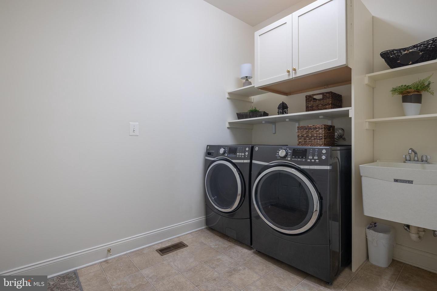 5923 INTERLACHEN CT, HAYMARKET, Virginia 20169, 4 Bedrooms Bedrooms, 8 Rooms Rooms,3 BathroomsBathrooms,Residential,For sale,5923 INTERLACHEN CT,VAPW2107532 MLS # VAPW2107532 5923 INTERLACHEN CT, HAYMARKET, Virginia 20169, 4 Bedrooms Bedrooms, 8 Rooms Rooms,3 BathroomsBathrooms,Residential,For sale,5923 INTERLACHEN CT,VAPW2107532 MLS # VAPW2107532