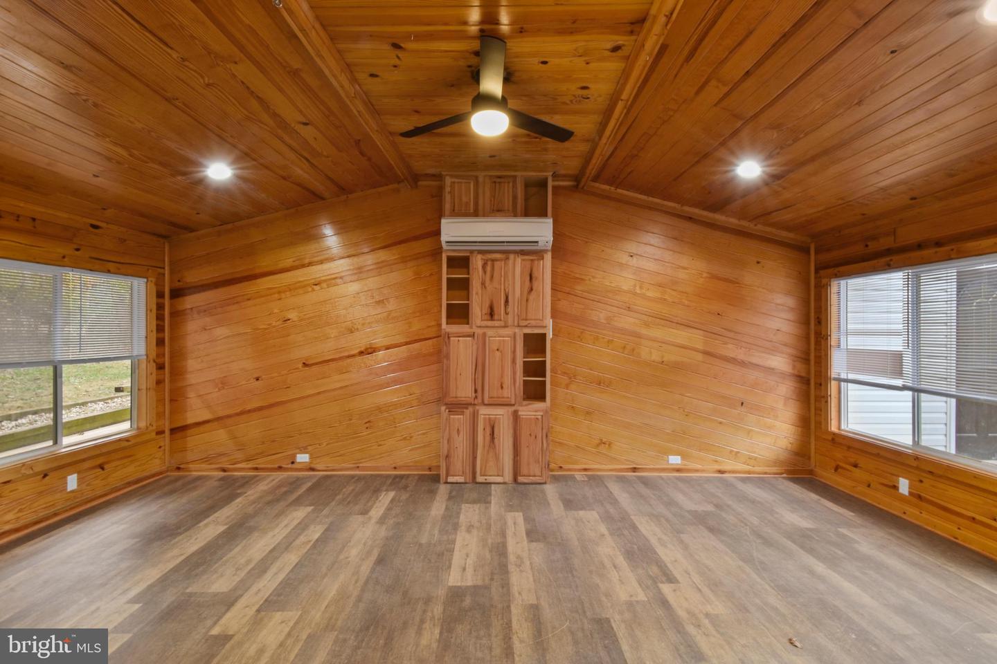 187 DUFF LN, RUCKERSVILLE, Virginia 22968, 6 Bedrooms Bedrooms, ,6 BathroomsBathrooms,Residential,For sale,187 DUFF LN,VAGR2000778 MLS # VAGR2000778