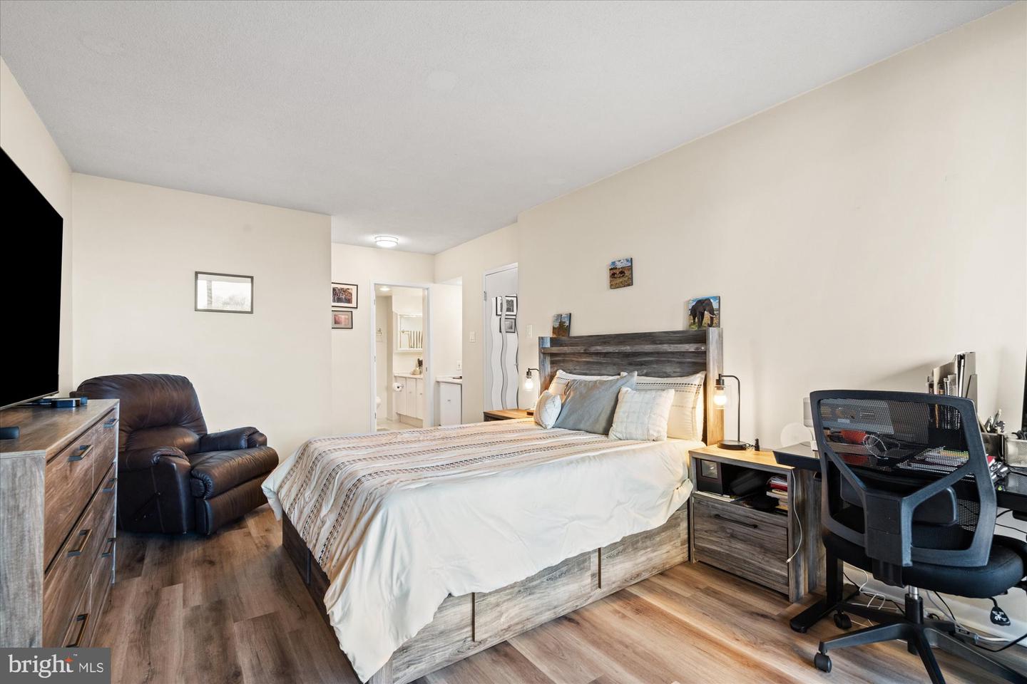 400 MADISON ST #304, ALEXANDRIA, Virginia 22314, 2 Bedrooms Bedrooms, ,2 BathroomsBathrooms,Residential,For sale,400 MADISON ST #304,VAAX2051640 MLS # VAAX2051640 400 MADISON ST #304, ALEXANDRIA, Virginia 22314, 2 Bedrooms Bedrooms, ,2 BathroomsBathrooms,Residential,For sale,400 MADISON ST #304,VAAX2051640 MLS # VAAX2051640