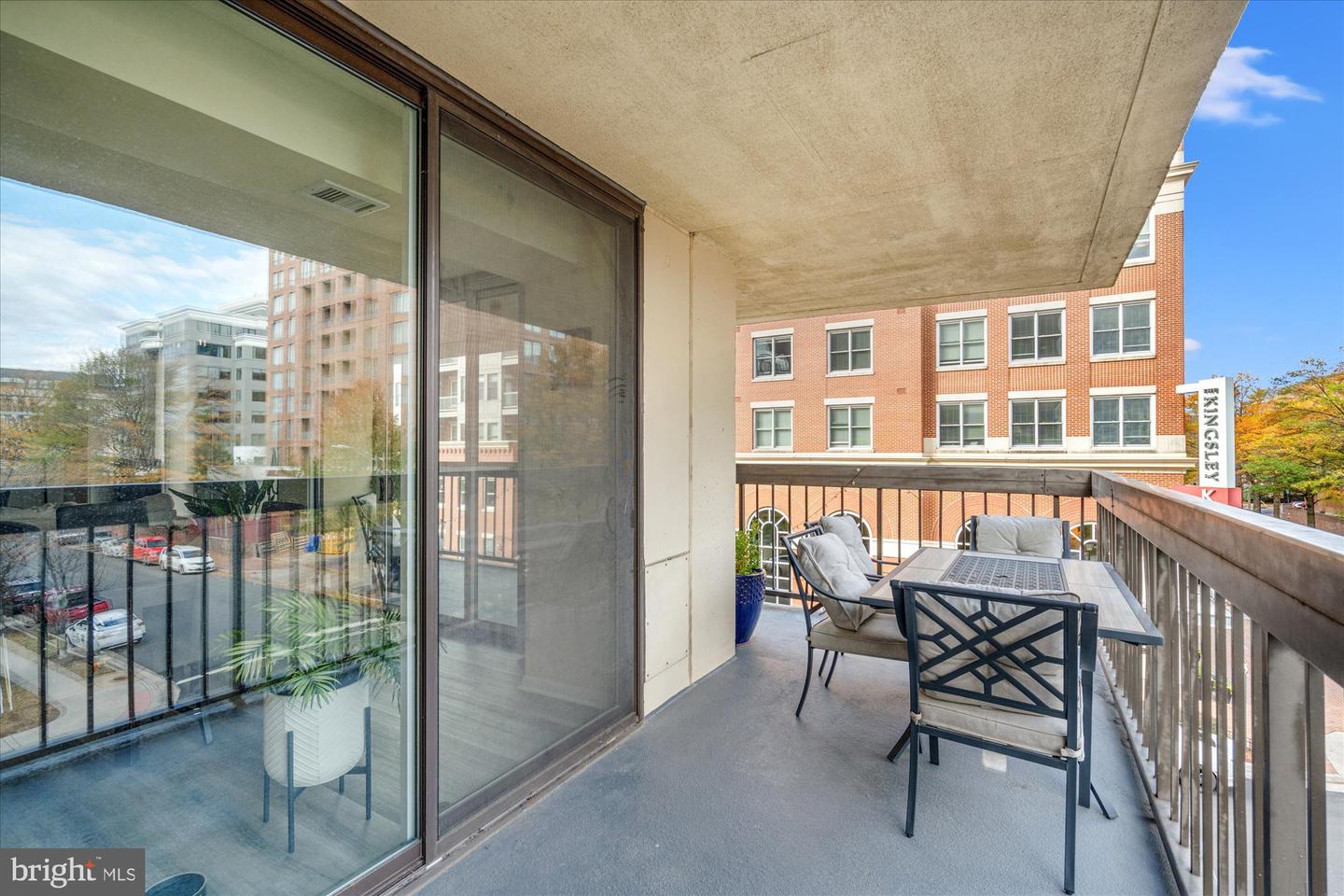 400 MADISON ST #304, ALEXANDRIA, Virginia 22314, 2 Bedrooms Bedrooms, ,2 BathroomsBathrooms,Residential,For sale,400 MADISON ST #304,VAAX2051640 MLS # VAAX2051640 400 MADISON ST #304, ALEXANDRIA, Virginia 22314, 2 Bedrooms Bedrooms, ,2 BathroomsBathrooms,Residential,For sale,400 MADISON ST #304,VAAX2051640 MLS # VAAX2051640