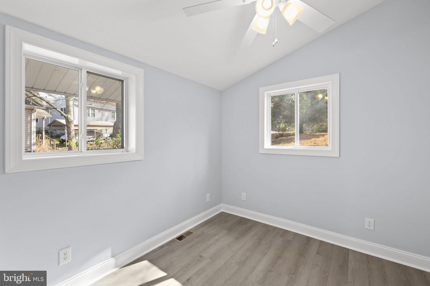 1262 S LAKESHORE DR, LOUISA, Virginia 23093, 3 Bedrooms Bedrooms, 9 Rooms Rooms,2 BathroomsBathrooms,Residential,For sale,1262 S LAKESHORE DR,VALA2008892 MLS # VALA2008892