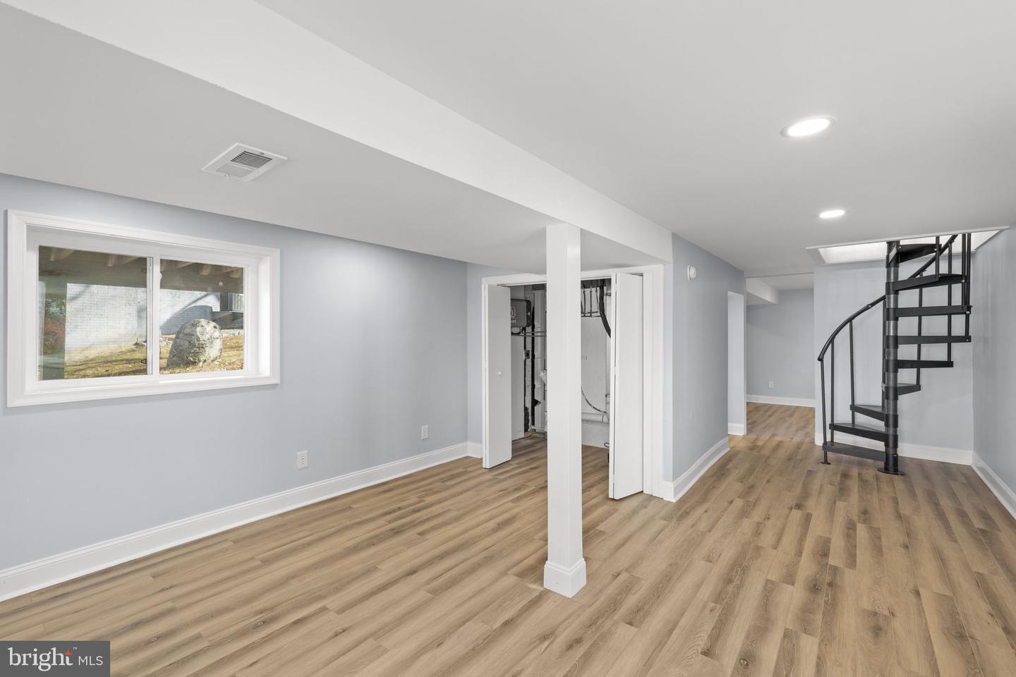 1262 S LAKESHORE DR, LOUISA, Virginia 23093, 3 Bedrooms Bedrooms, 9 Rooms Rooms,2 BathroomsBathrooms,Residential,For sale,1262 S LAKESHORE DR,VALA2008892 MLS # VALA2008892