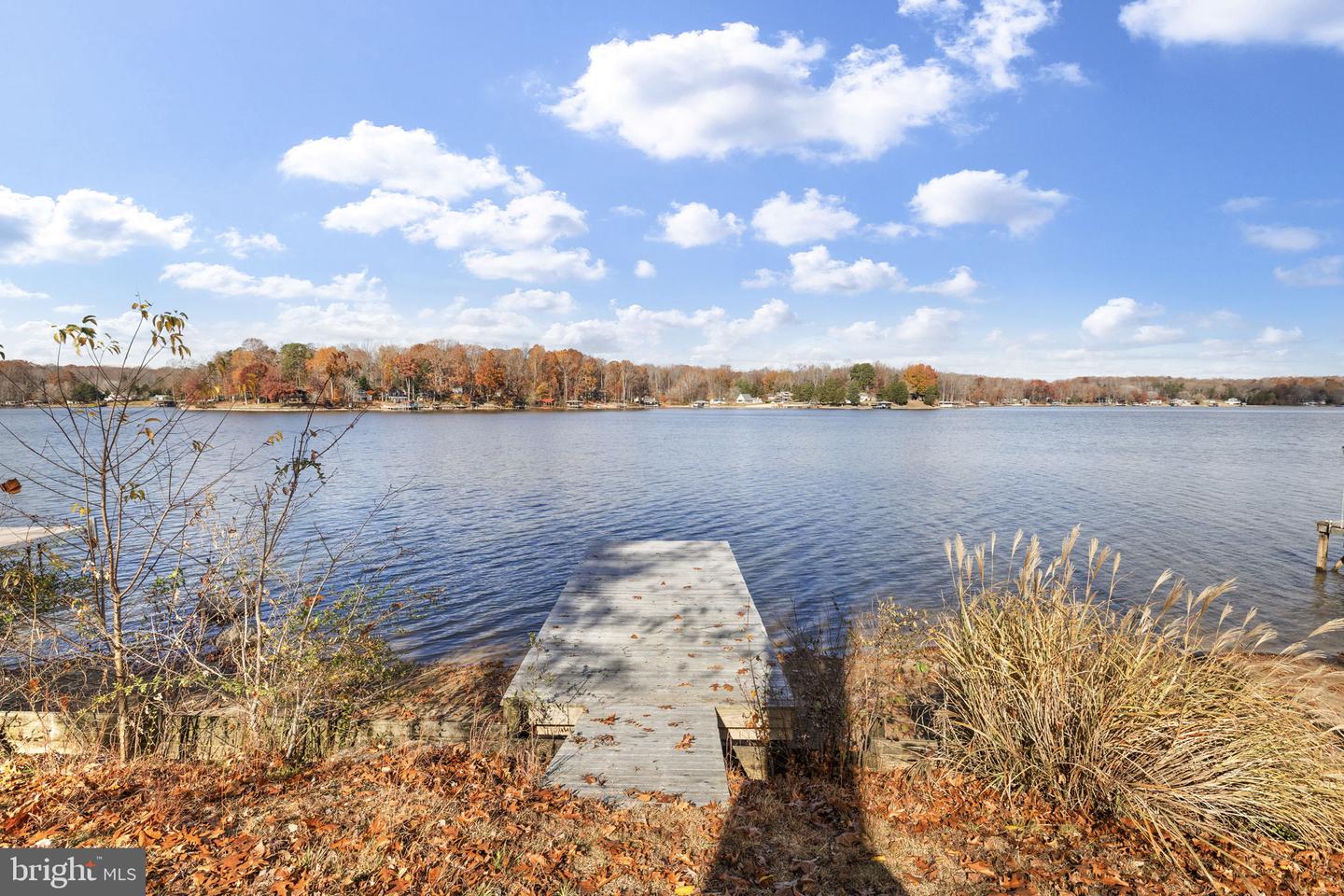 1262 S LAKESHORE DR, LOUISA, Virginia 23093, 3 Bedrooms Bedrooms, 9 Rooms Rooms,2 BathroomsBathrooms,Residential,For sale,1262 S LAKESHORE DR,VALA2008892 MLS # VALA2008892