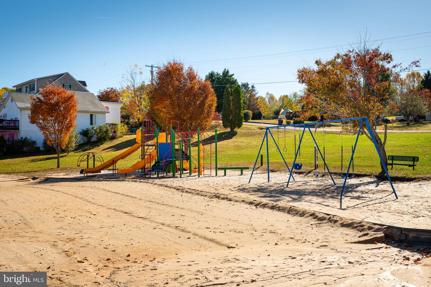 1262 S LAKESHORE DR, LOUISA, Virginia 23093, 3 Bedrooms Bedrooms, 9 Rooms Rooms,2 BathroomsBathrooms,Residential,For sale,1262 S LAKESHORE DR,VALA2008892 MLS # VALA2008892